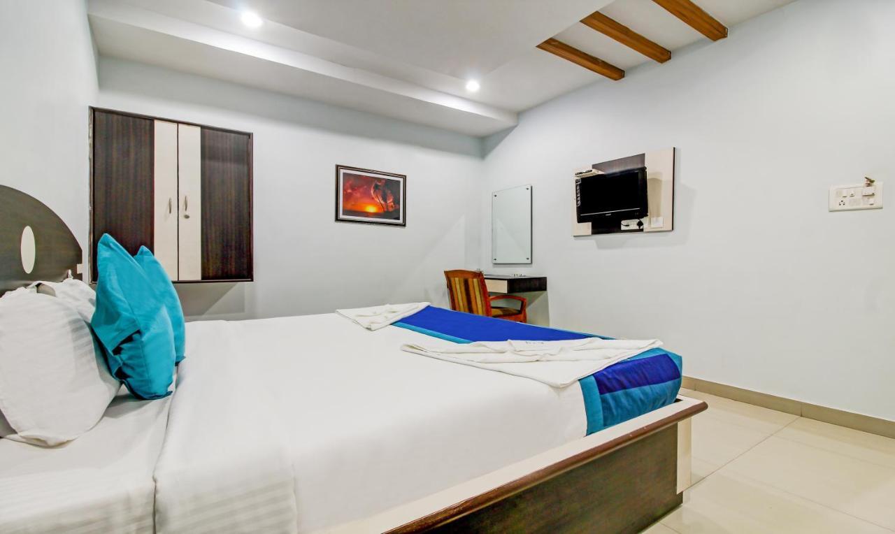 Hotel S Y N Residency 하이데라바드 외부 사진